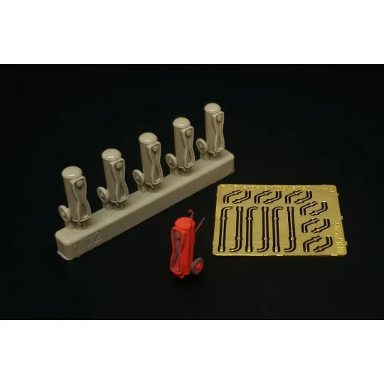 RAF large extingusher (5pcs) - Brengun BRL72295