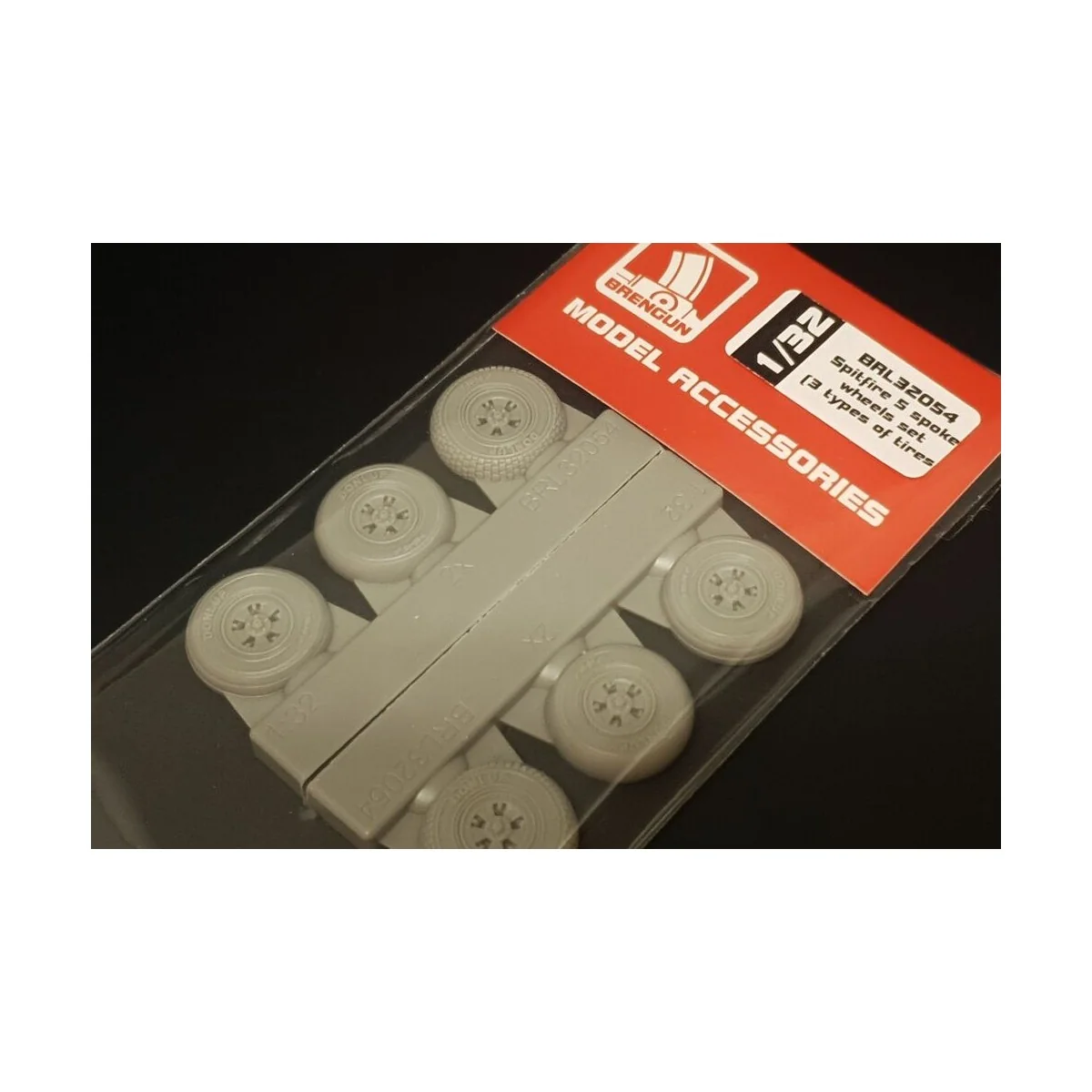 Spitfire 5 spoke wheels set (3 types of tires), 1/32 - Brengun BRL3...