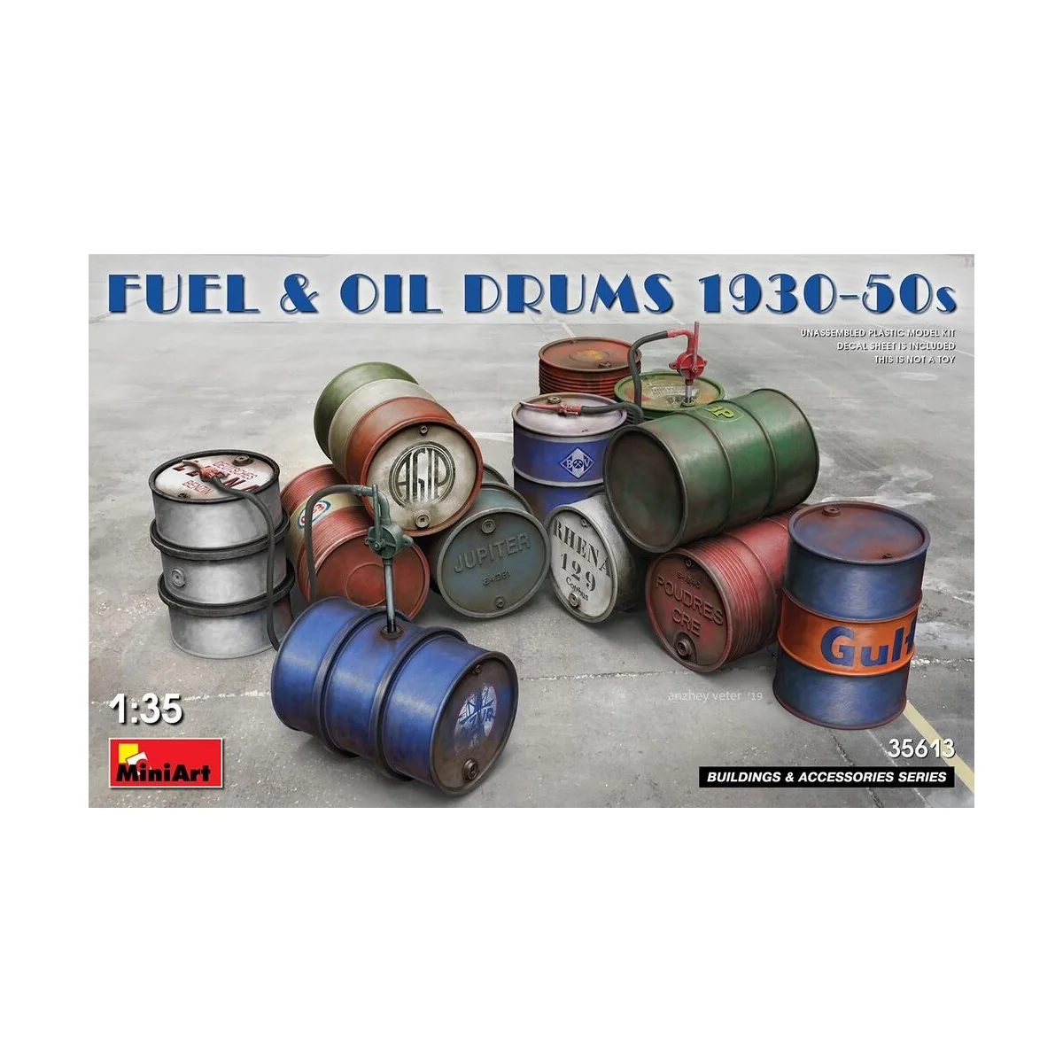 Fuel & Oil Drums 1930-50s, 1/35 - MiniArt 35613