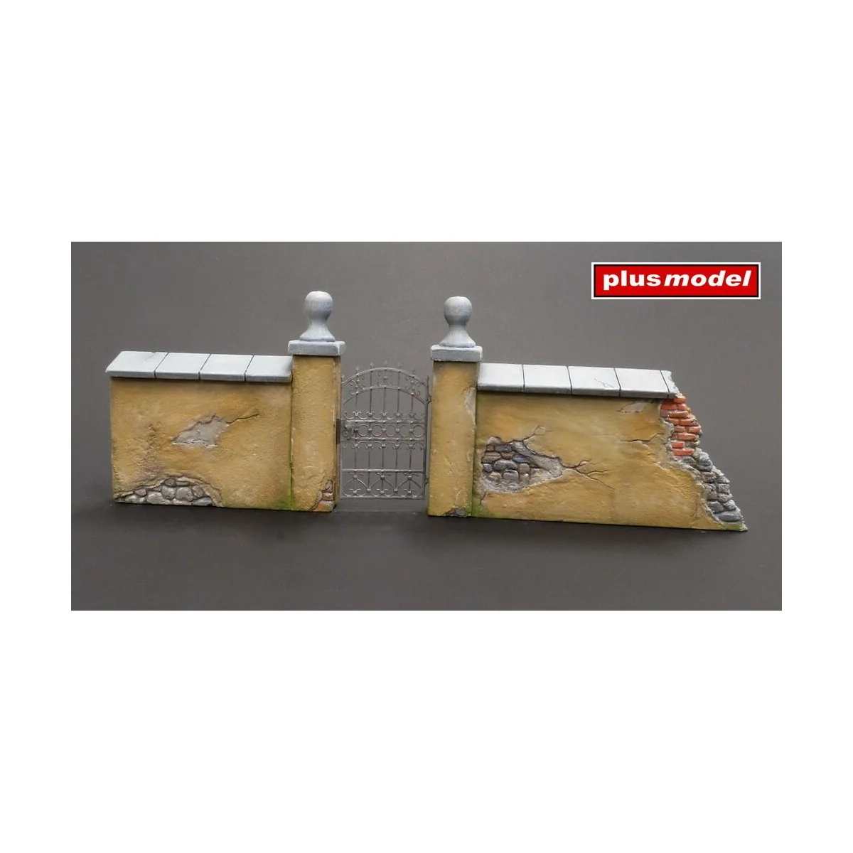 Garden wall, 1/35 - Plus model 626