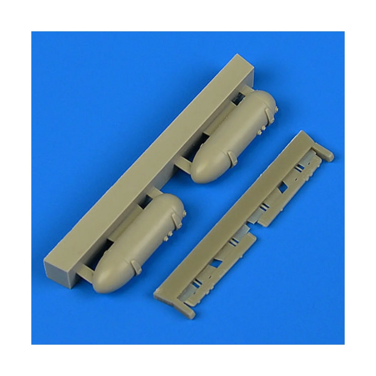 Kawasaki Ki-61-Id Hien drop tanks w.pylo for Tamiya - Quickboost QB...