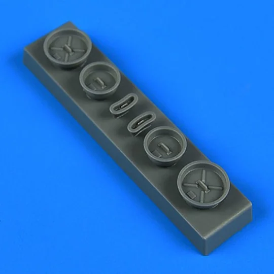 E-2 Hawkeye FOD covers for Hasegawa, 1/72 - Quickboost QB72 652 E-2 Hawkeye FOD covers for Hasegawa, 1/72 - Quickboost QB72 652