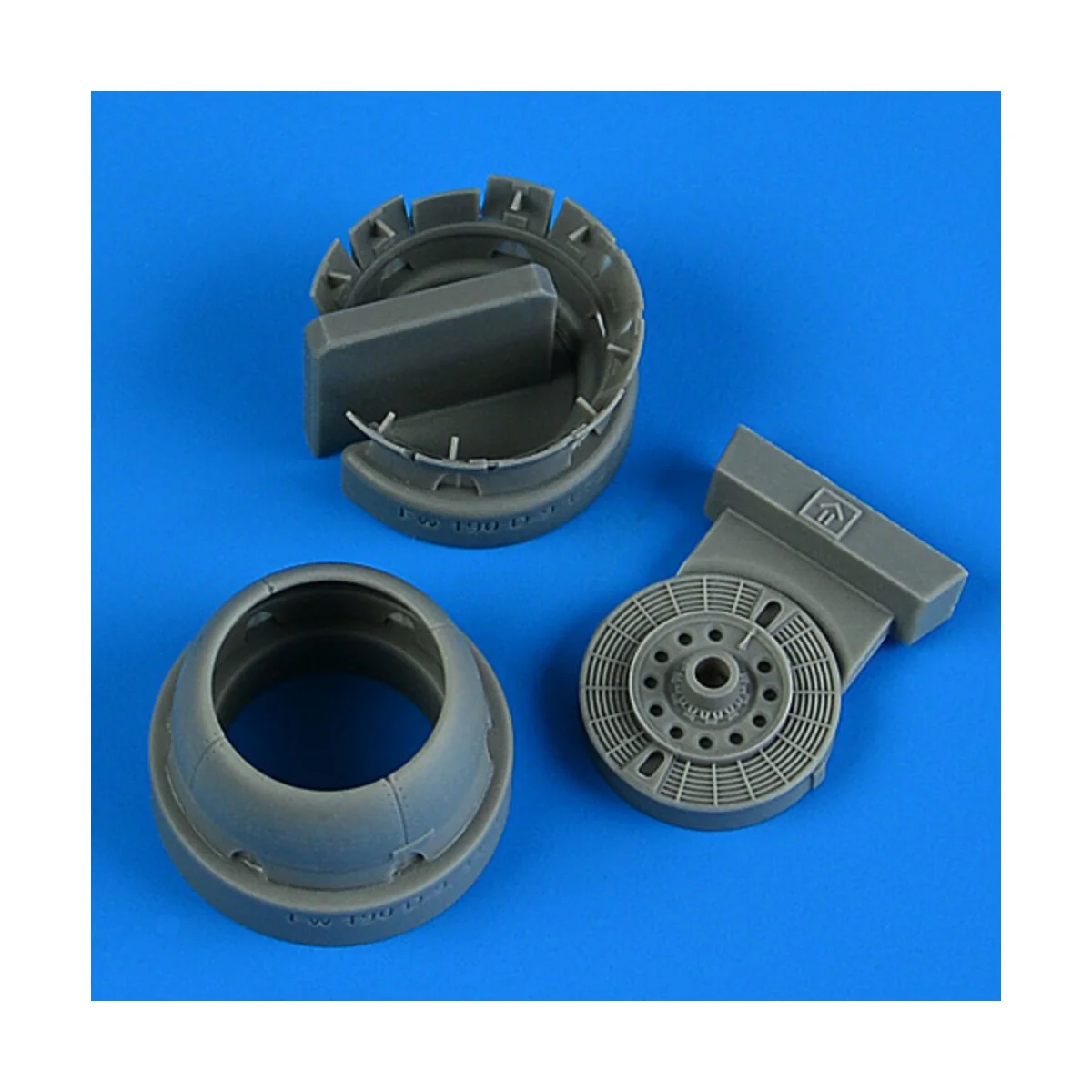 Fw 190D-9 cowling & cooling flaps (opened), 1/72 - Quickboost QB72 692 Fw 190D-9 cowling & cooling flaps (opened), 1/72 - Quickboost QB72 692