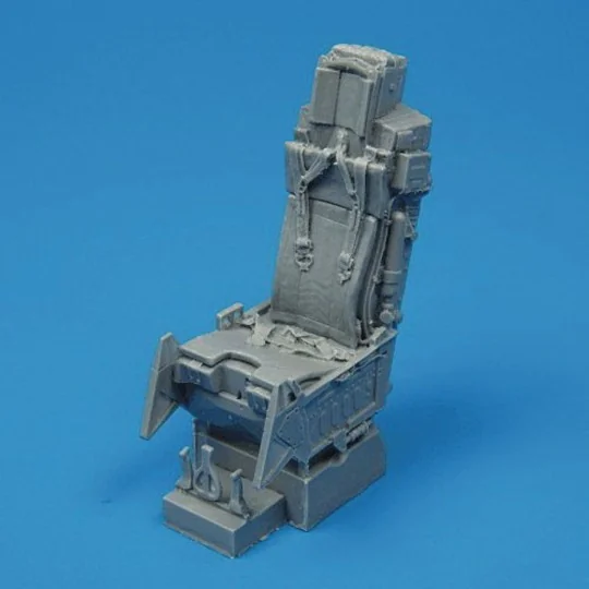 F-16 ejection seat with safety belts, 1/32 - Quickboost QB32 002