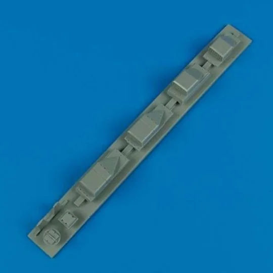 F-16A/B Netz chaff/flare dispensers and antennas - Quickboost QB32 060