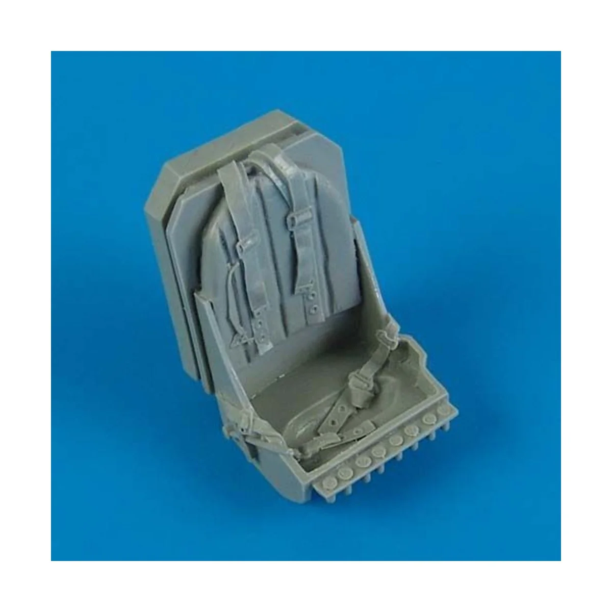 Spitfire seat with safety belts, 1/32 - Quickboost QB32 110