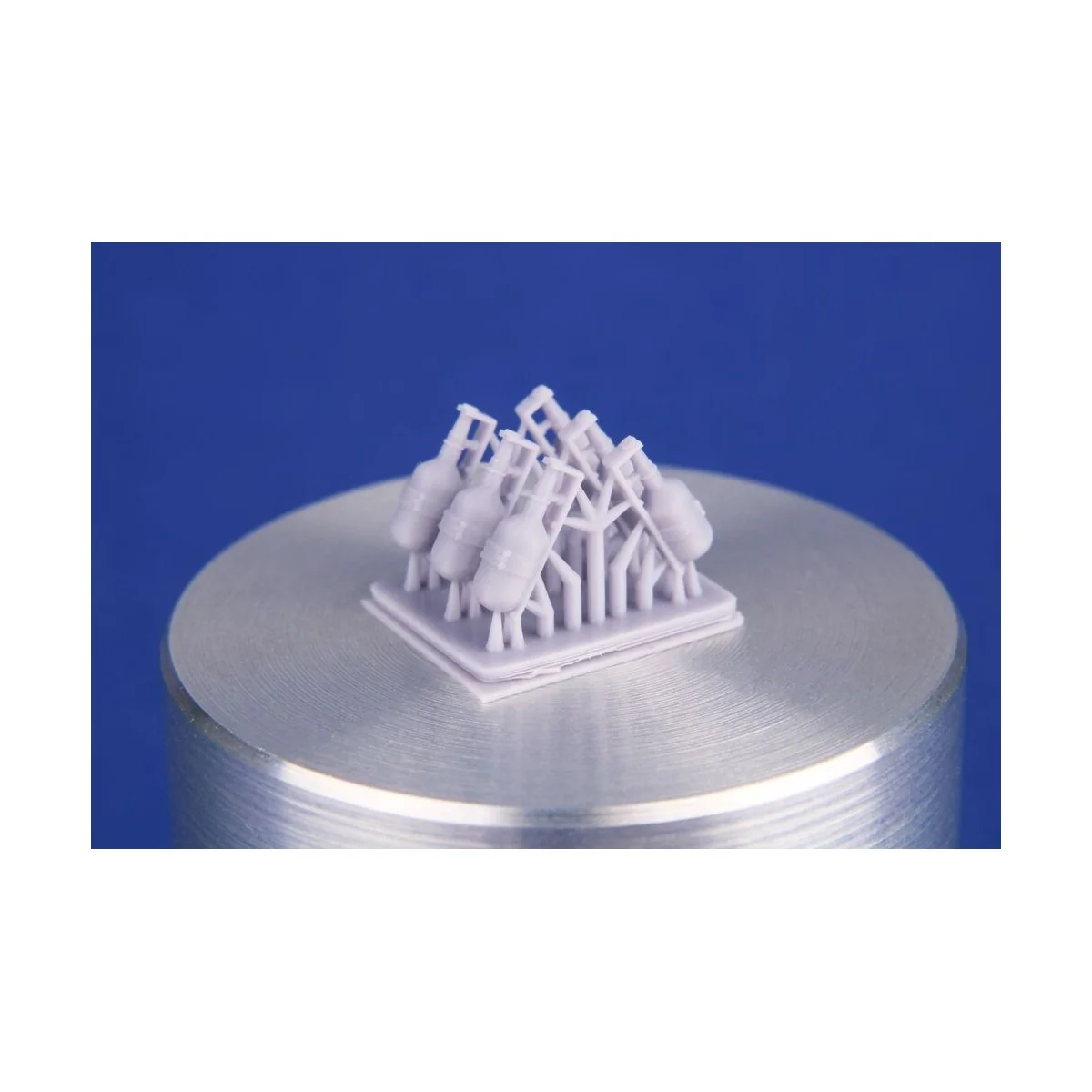 WWII British Fire Extinguishers (6 pcs.), 1/48 - CMK 129-P48038 WWII British Fire Extinguishers (6 pcs.), 1/48 - CMK 129-P48038