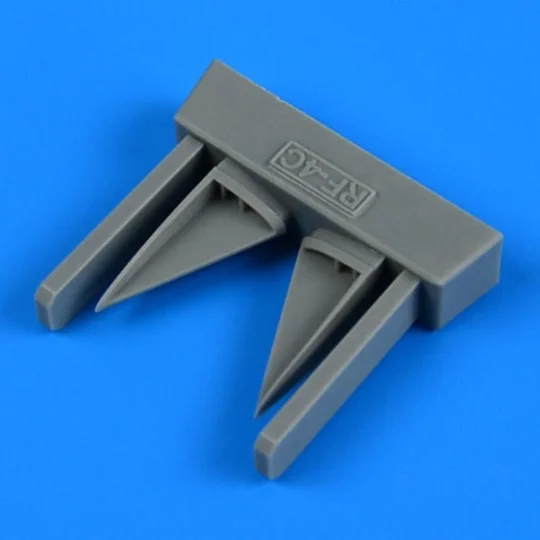 RF-4C Phantom II vercital tail air inlet for REVELL, 1/32 - Quickbo...