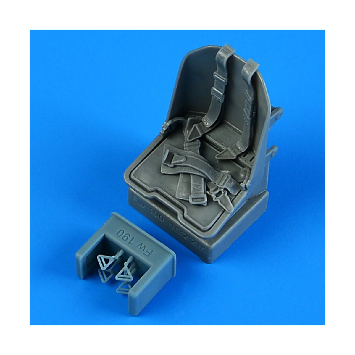 Fw 190A/F/D seat with seatbelts - Quickboost QB32 333