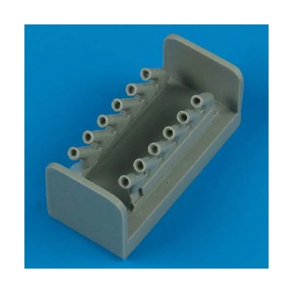 Spitfire Mk. IX exhausts - round für Hasegawa Bausatz, 1/48 - Quick... Spitfire Mk. IX exhausts - round für Hasegawa Bausatz, 1/48 - Quick...