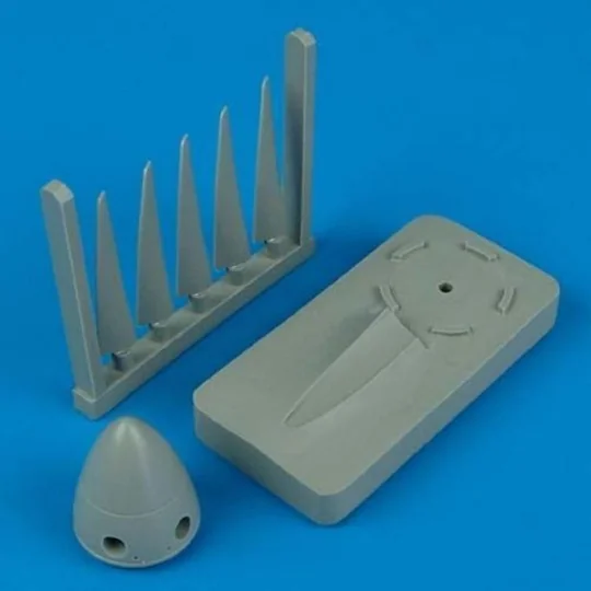 Spitfire Mk. XIV propeller w/tool für Academy Bausatz, 1/48 - Quick... Spitfire Mk. XIV propeller w/tool für Academy Bausatz, 1/48 - Quick...