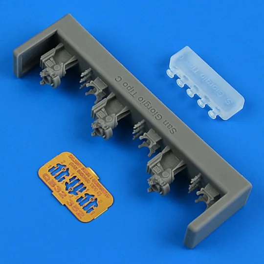 Macchi C.205V serie I gunsight (San Giorgio tipo C) for Italeri, 1/... Macchi C.205V serie I gunsight (San Giorgio tipo C) for Italeri, 1/...