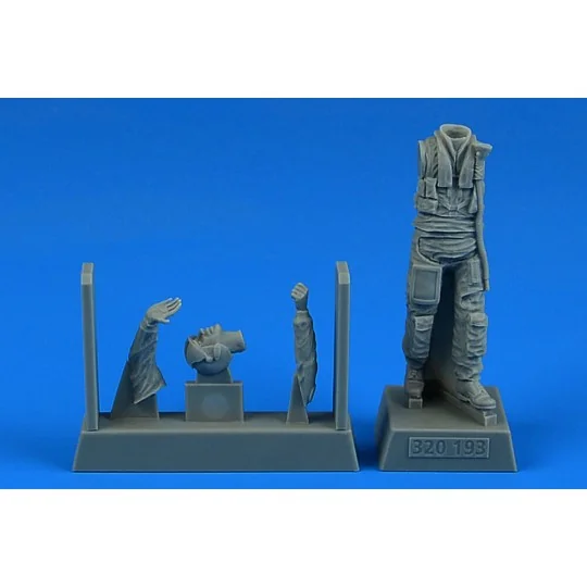 Modern NATO Fighter pilot, 1/32 - Aerobonus 320.193