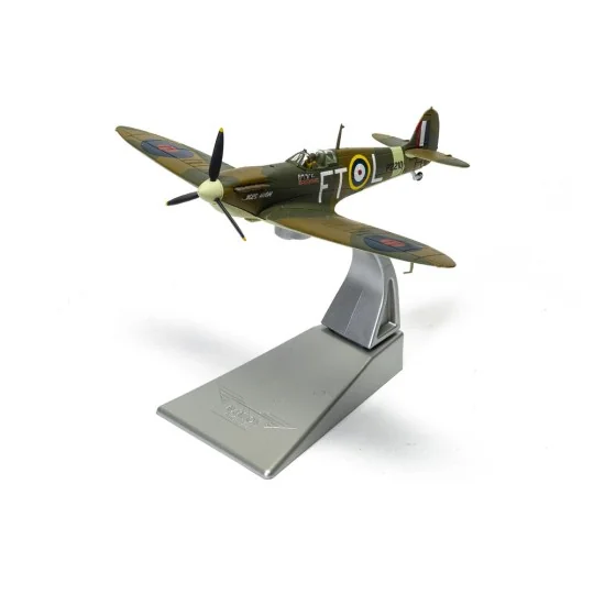 Iron Maiden - Supermarine Spitfire MKII 'Aces High', 1/72 - Corgi C... Iron Maiden - Supermarine Spitfire MKII 'Aces High', 1/72 - Corgi C...