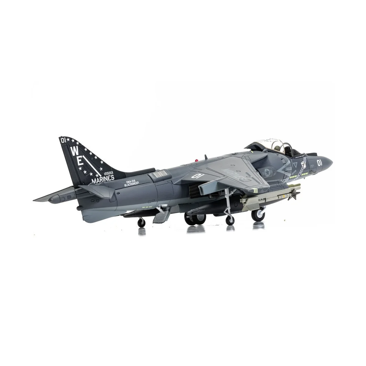 McDonnell Douglas AV-8B+ Harrier II - 165001/01 - VMA-214 'Black Sh...