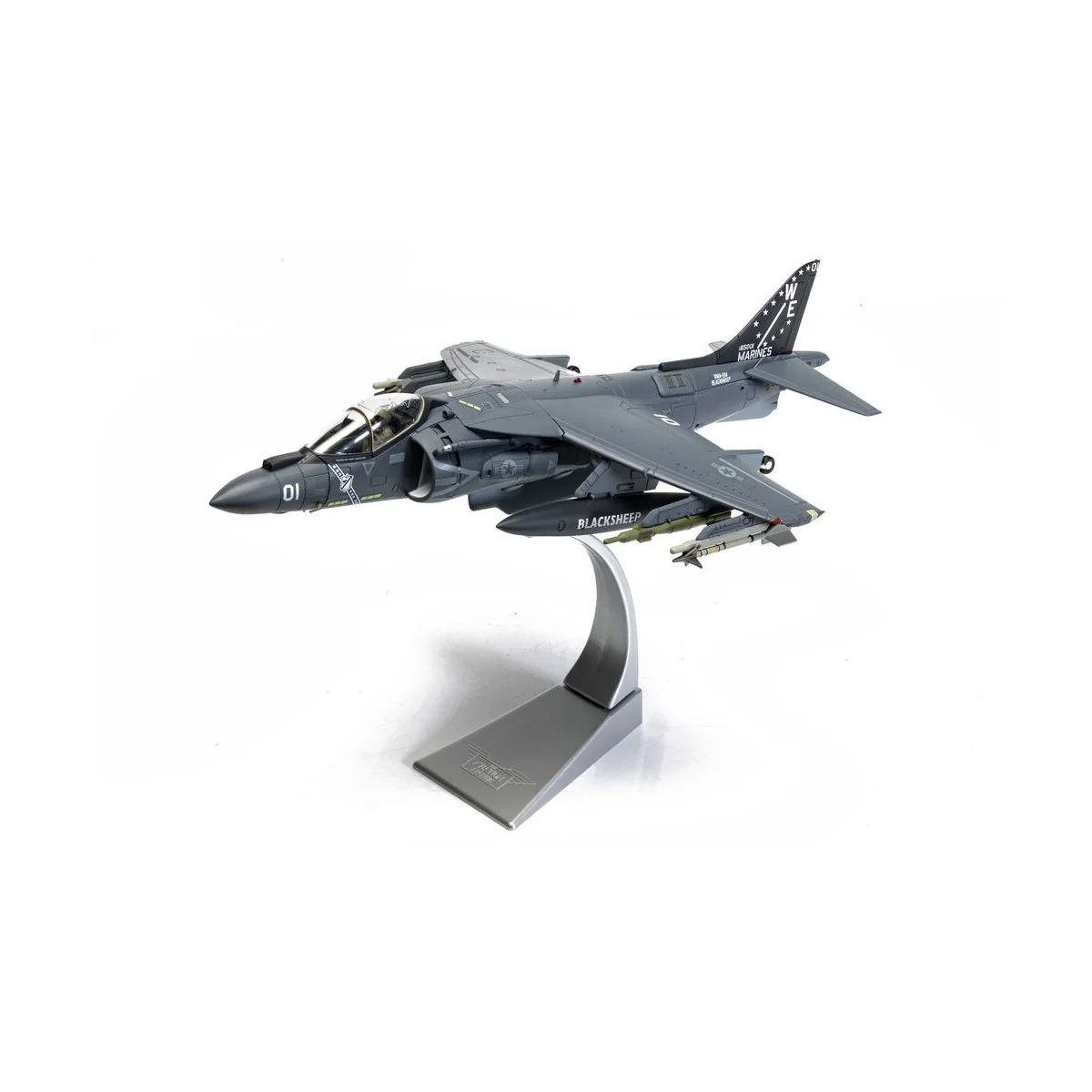 McDonnell Douglas AV-8B+ Harrier II - 165001/01 - VMA-214 'Black Sh...