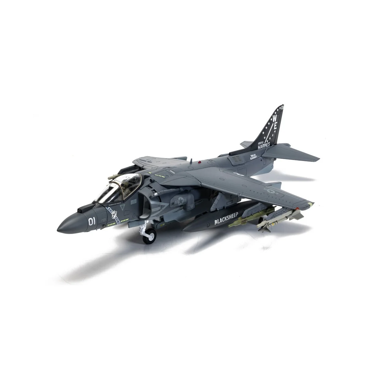 McDonnell Douglas AV-8B+ Harrier II - 165001/01 - VMA-214 'Black Sh...