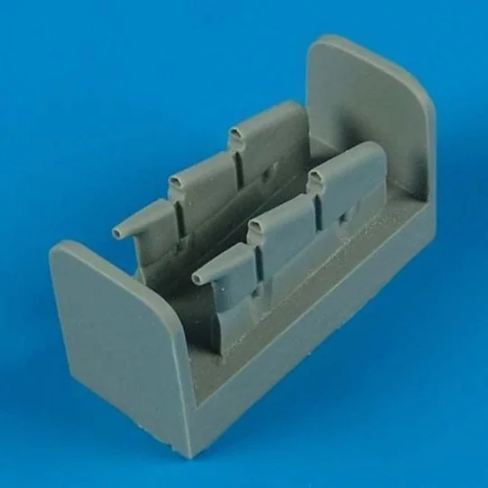 Spitfire Mk.I/Ia/IIa exhaust - oval(AIR) - Quickboost QB48 420