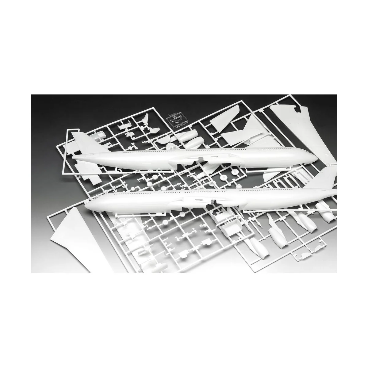 A340-300 Lufthansa New Livery, 1/144 - Revell 03803