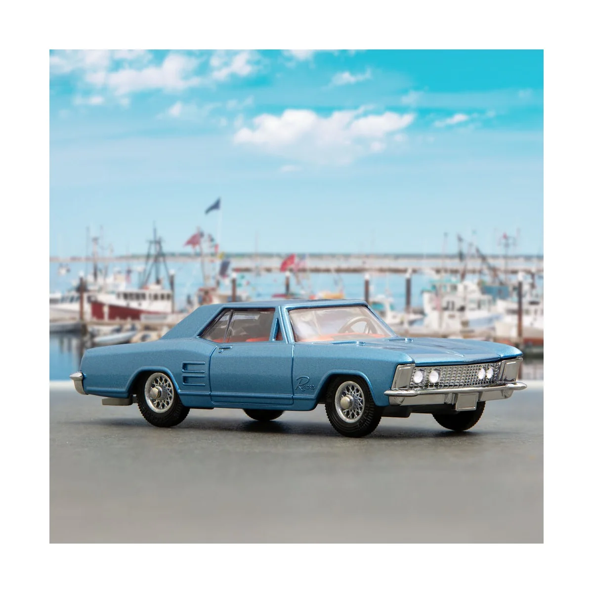 245 Buick Riviera - Corgi CD54321025 245 Buick Riviera - Corgi CD54321025