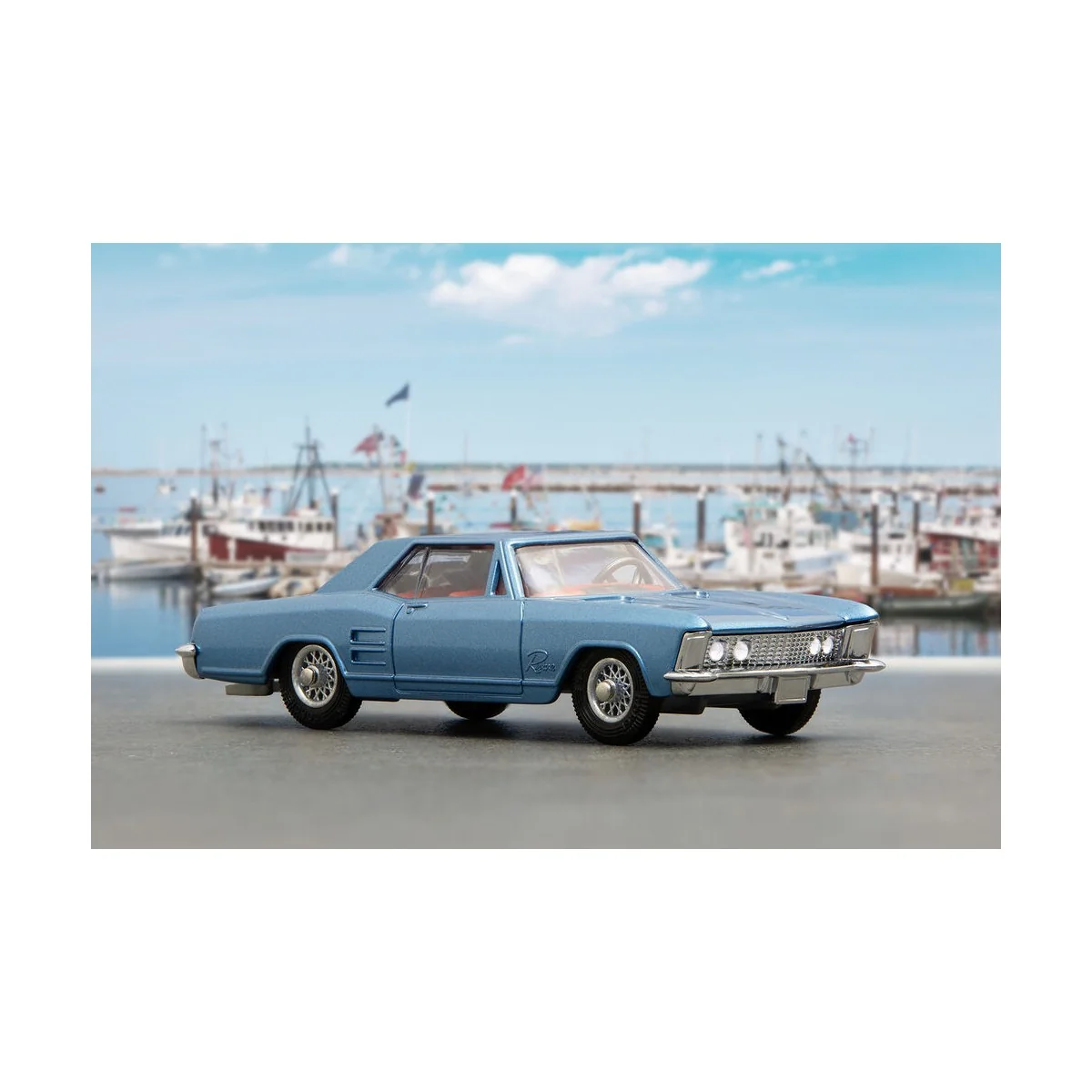 245 Buick Riviera - Corgi CD54321025 245 Buick Riviera - Corgi CD54321025