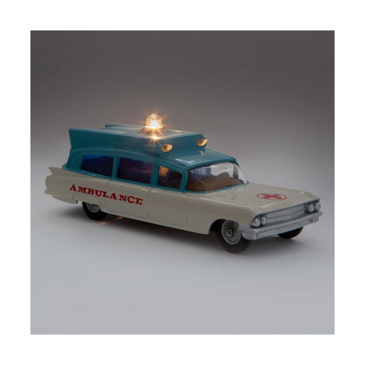 Cadillac Superior Ambulance 437 - Corgi CD54321016