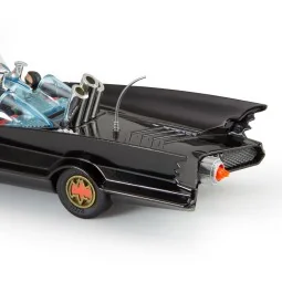 267 Batmobile with Batman and Robin – Gloss Black - Corgi CD54321050