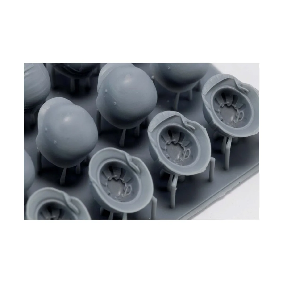 German helmets set (WWII), 1/35 - Royal Model RM1159