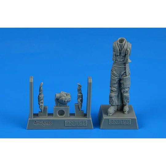 Modern NATO Fighter pilot, 1/32 - Aerobonus 320.196
